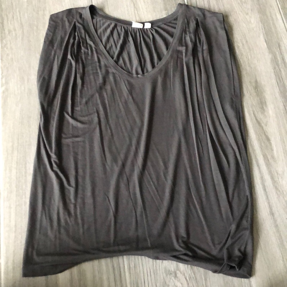 Gray comfy top